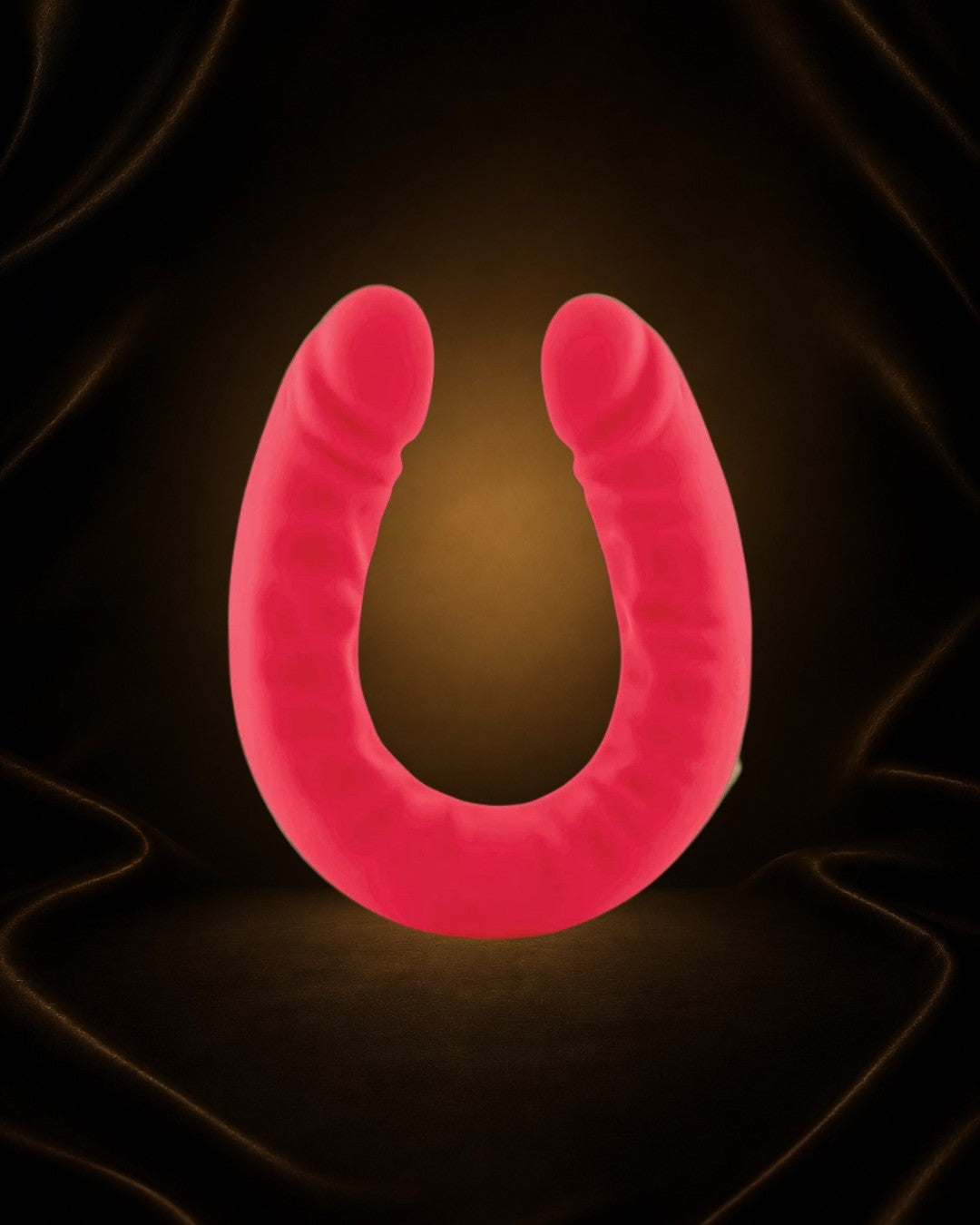 Éxtasis Boutique Dildo Doble en forma de U de silicona premium, color rojo, 18 pulgadas, para uso individual o en pareja.